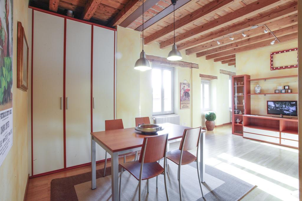 La Corte Antica Apartamento Bérgamo Habitación foto