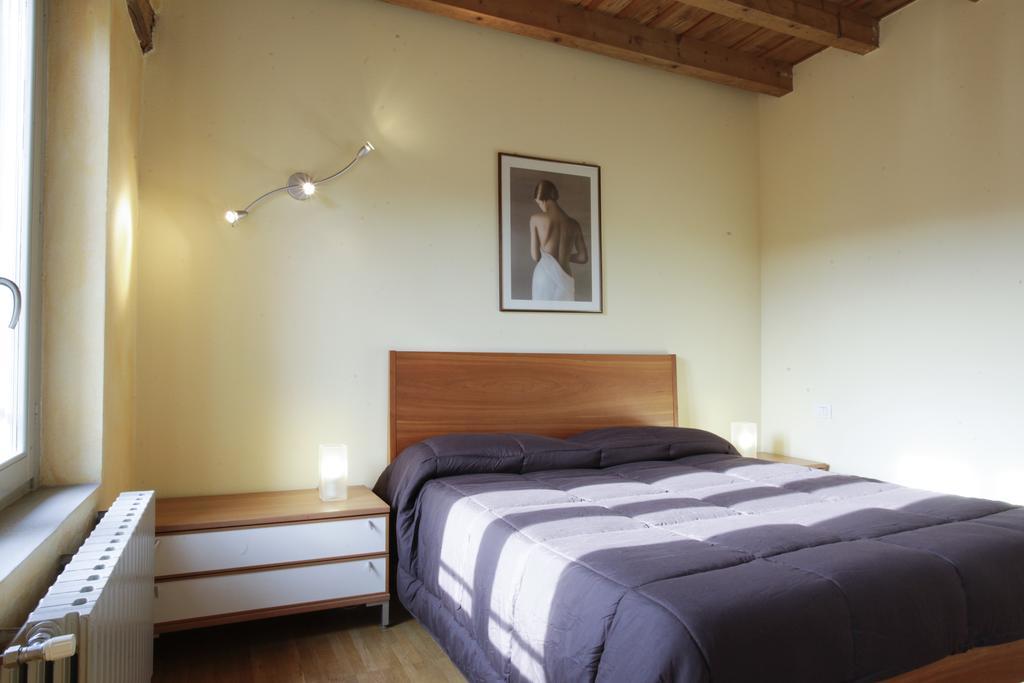 La Corte Antica Apartamento Bérgamo Habitación foto